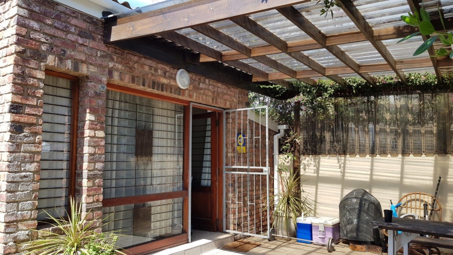 4 Bedroom Property for Sale in Jeffreys Bay Central Eastern Cape